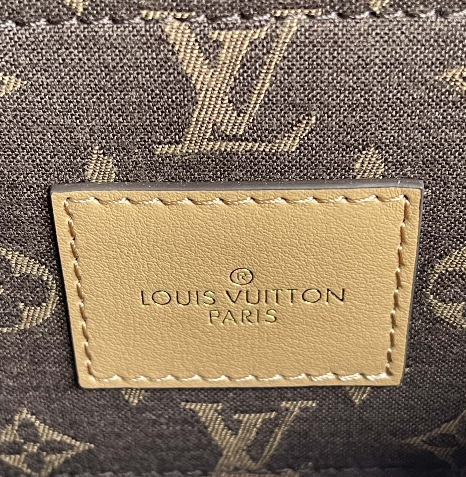 Top Replica Louis Vuitton M58638 Alma BB Handbag Calfskin Leather Camel Brown