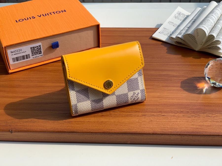 Top Replica Louis Vuitton N60220 Zoe Wallet Damier Azur Canvas Pineapple