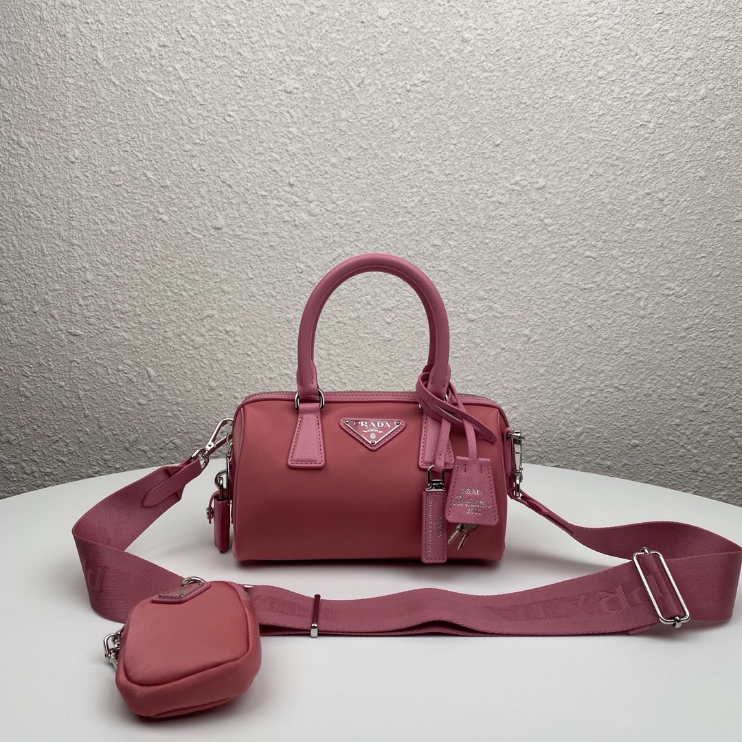 Top Replica Prada Re-Edition 2005 Nylon Bag Pink