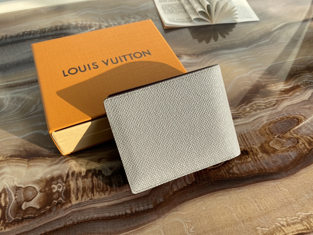 Top Sale Louis Vuitton M30800 Multiple Wallet Taiga Cowhide Leather In Paris Replica