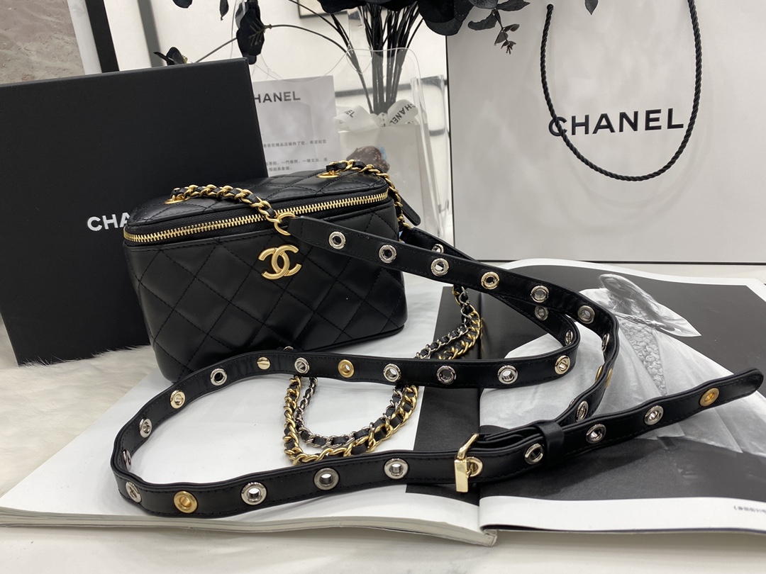 Unique Style Chanel Vanity With Chain Goatskin Gold-Tone Silver-Tone Ruthenium-Finish Metal Black AP2550 Replica