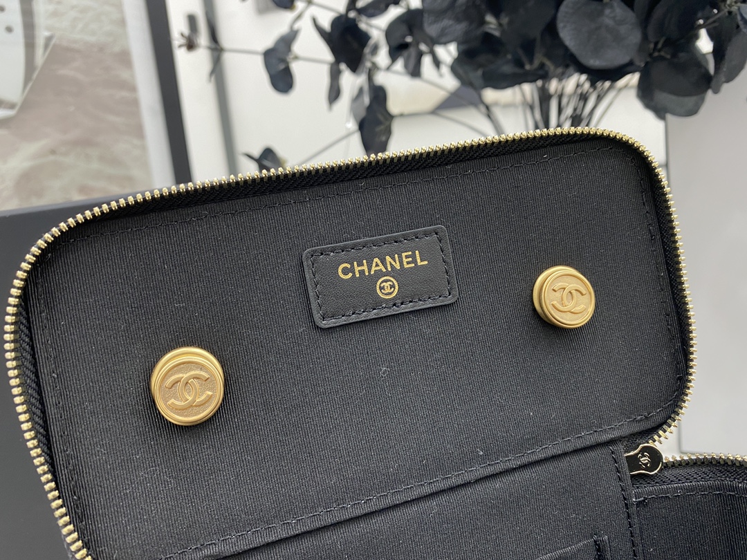 Unique Style Chanel Vanity With Chain Goatskin Gold-Tone Silver-Tone Ruthenium-Finish Metal Black AP2550 Replica