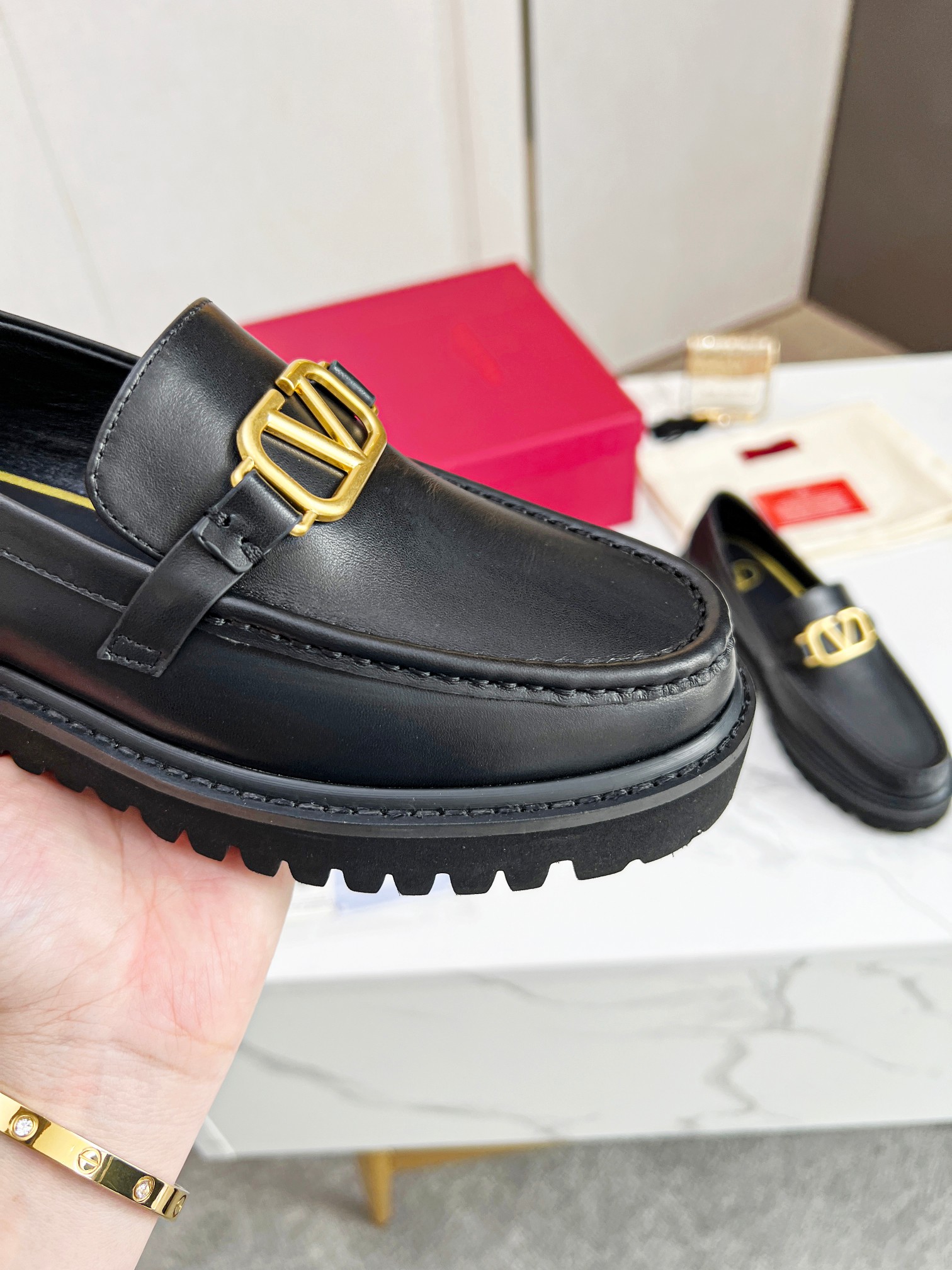 Valentino Vlogo Signature Calfskin Loafer-0001