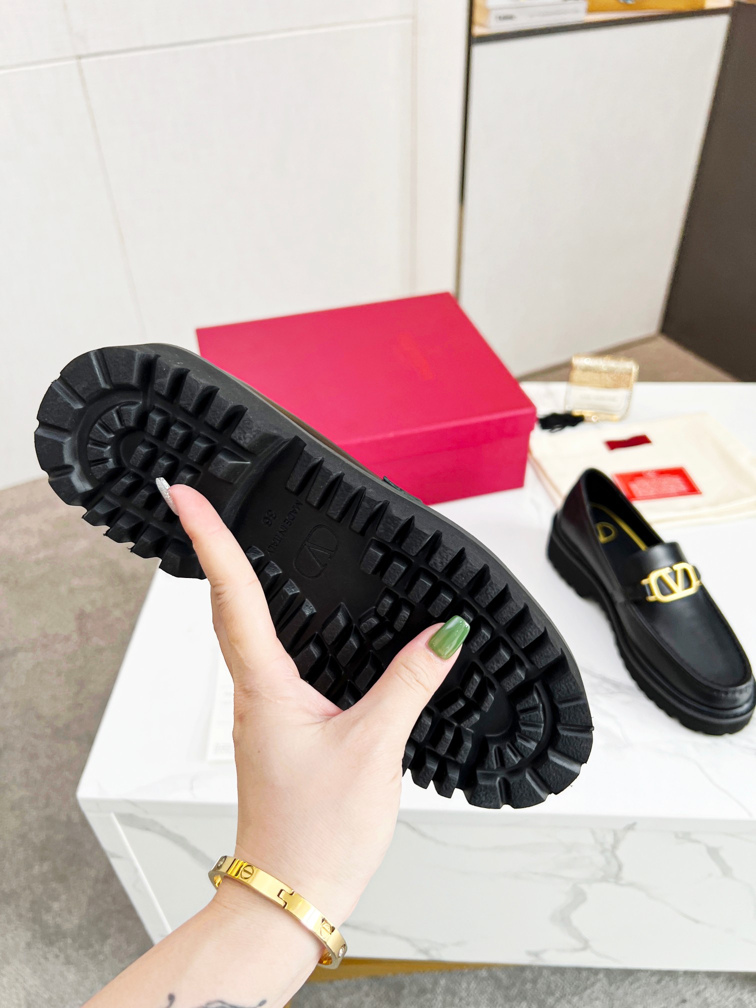 Valentino Vlogo Signature Calfskin Loafer-0001