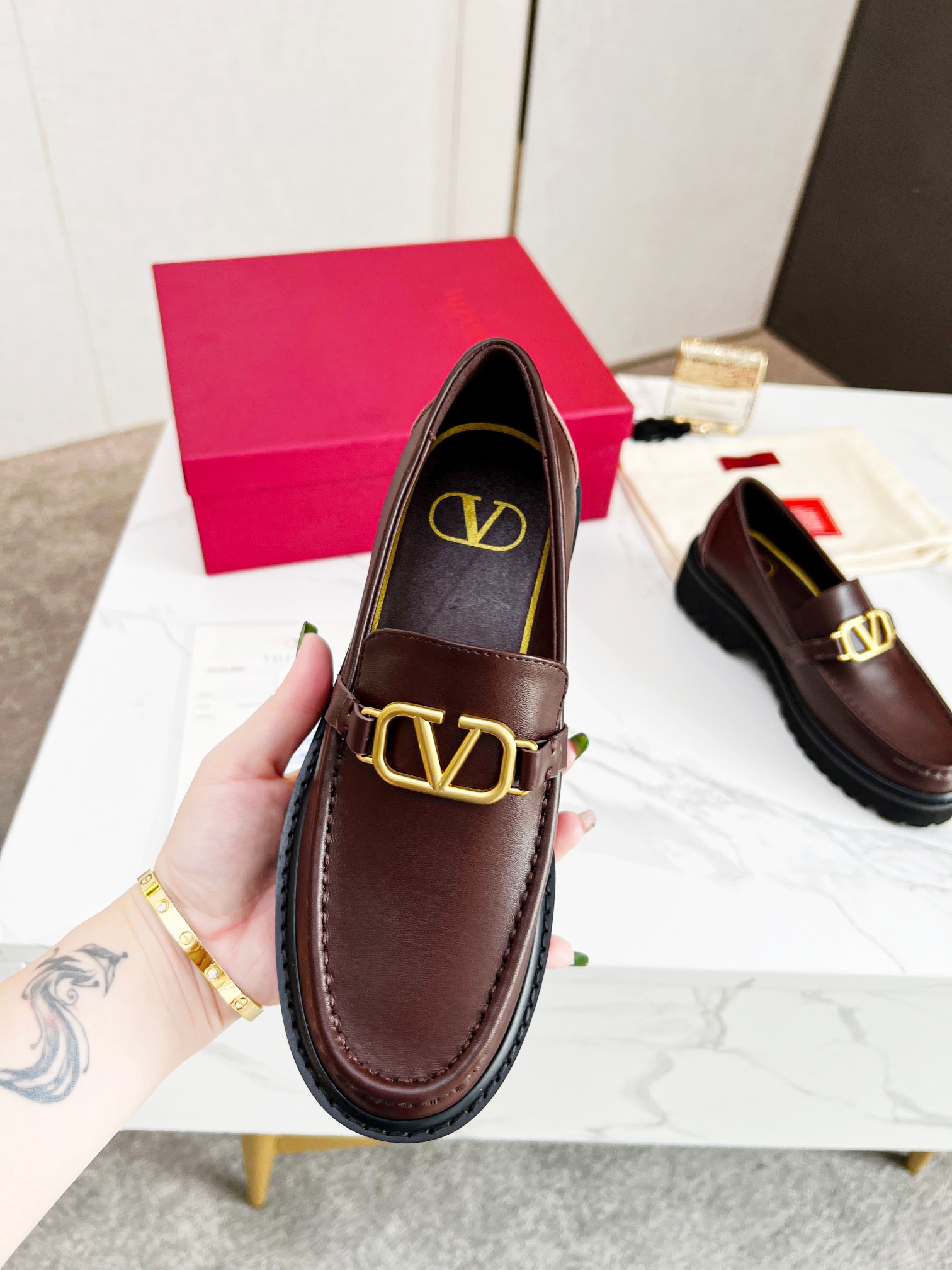 Valentino Vlogo Signature Calfskin Loafer-0002