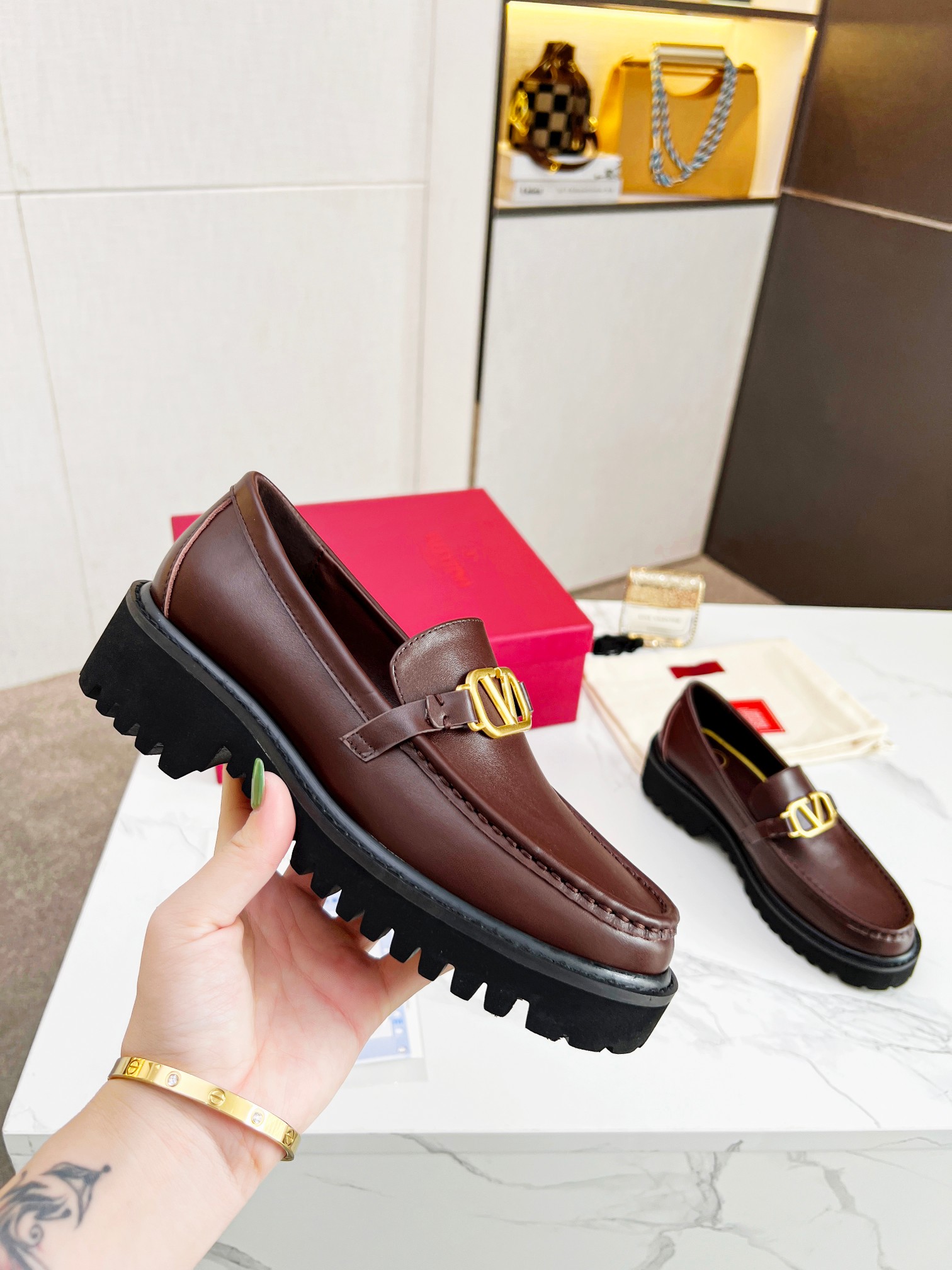 Valentino Vlogo Signature Calfskin Loafer-0002