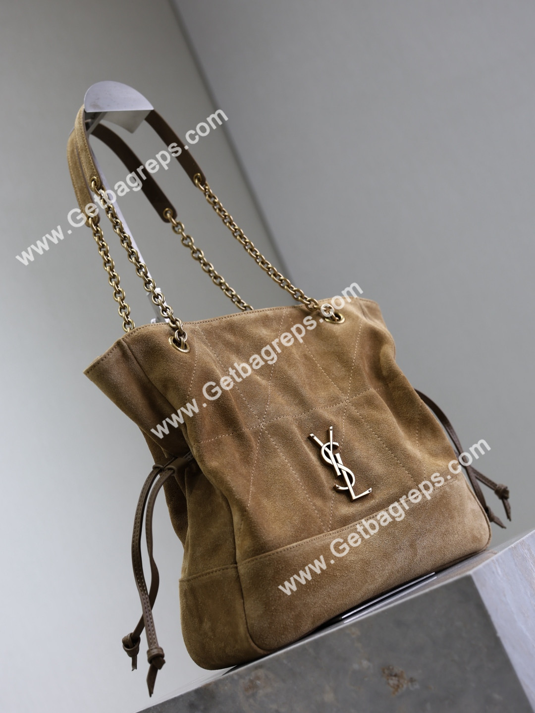 Yves Saint Laurent 833948 Small JAMIE SHOPPING in suede