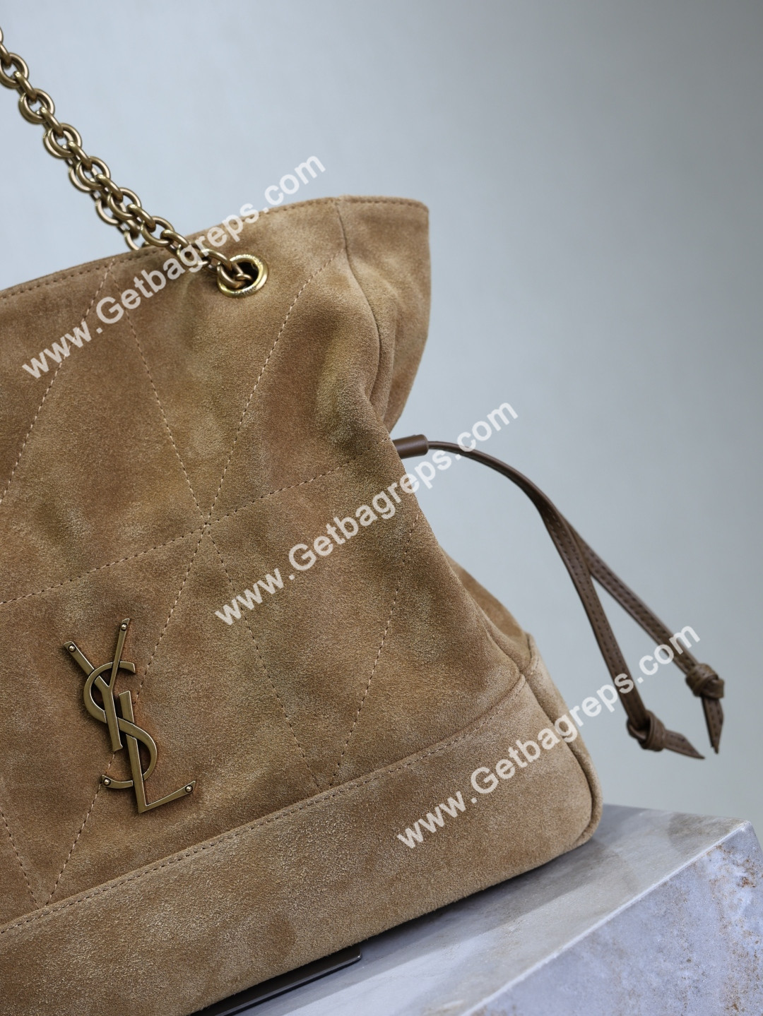 Yves Saint Laurent 833948 Small JAMIE SHOPPING in suede