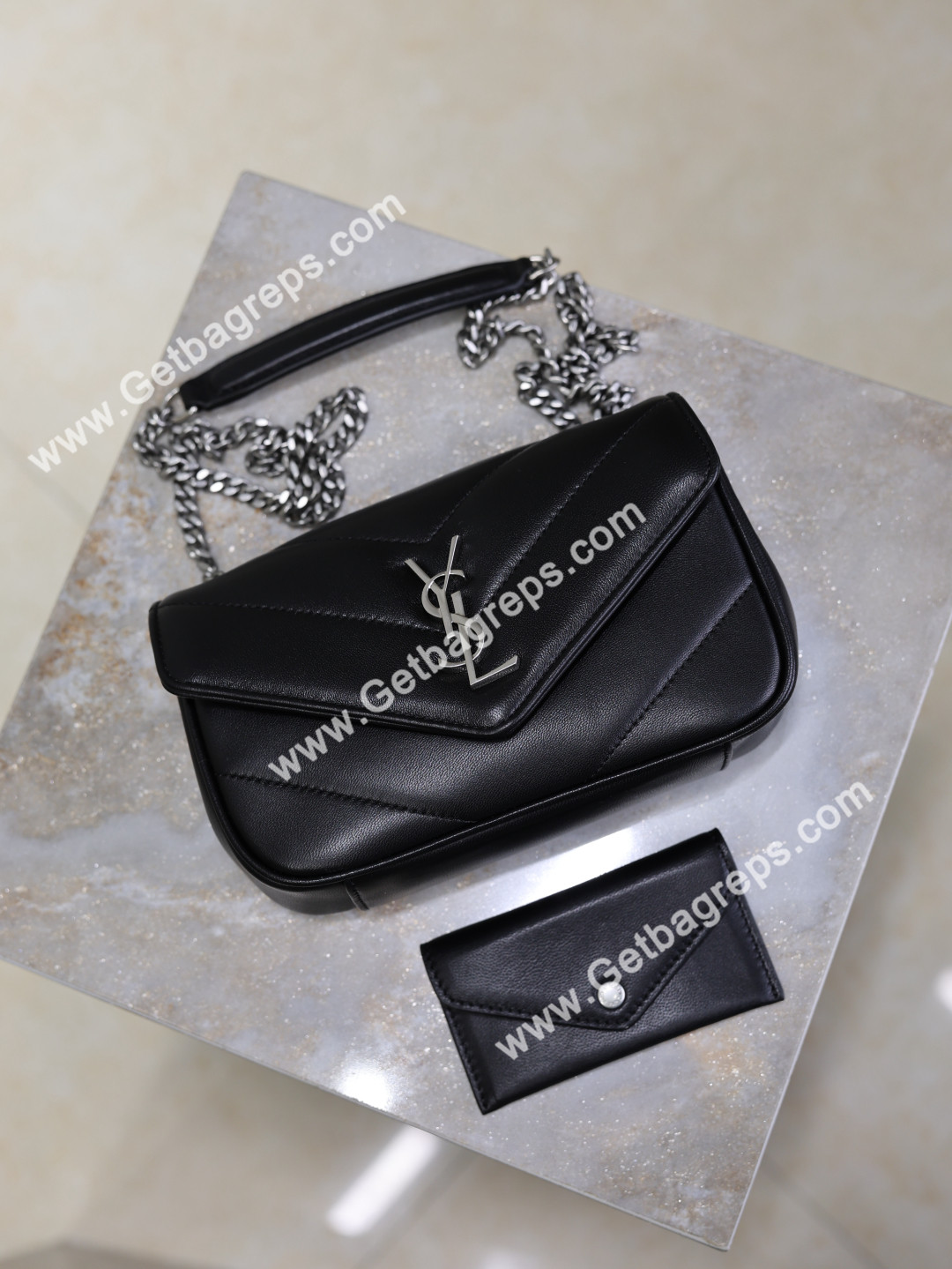 Yves Saint Laurent LOULOU MINI in lambskin 20cm 
