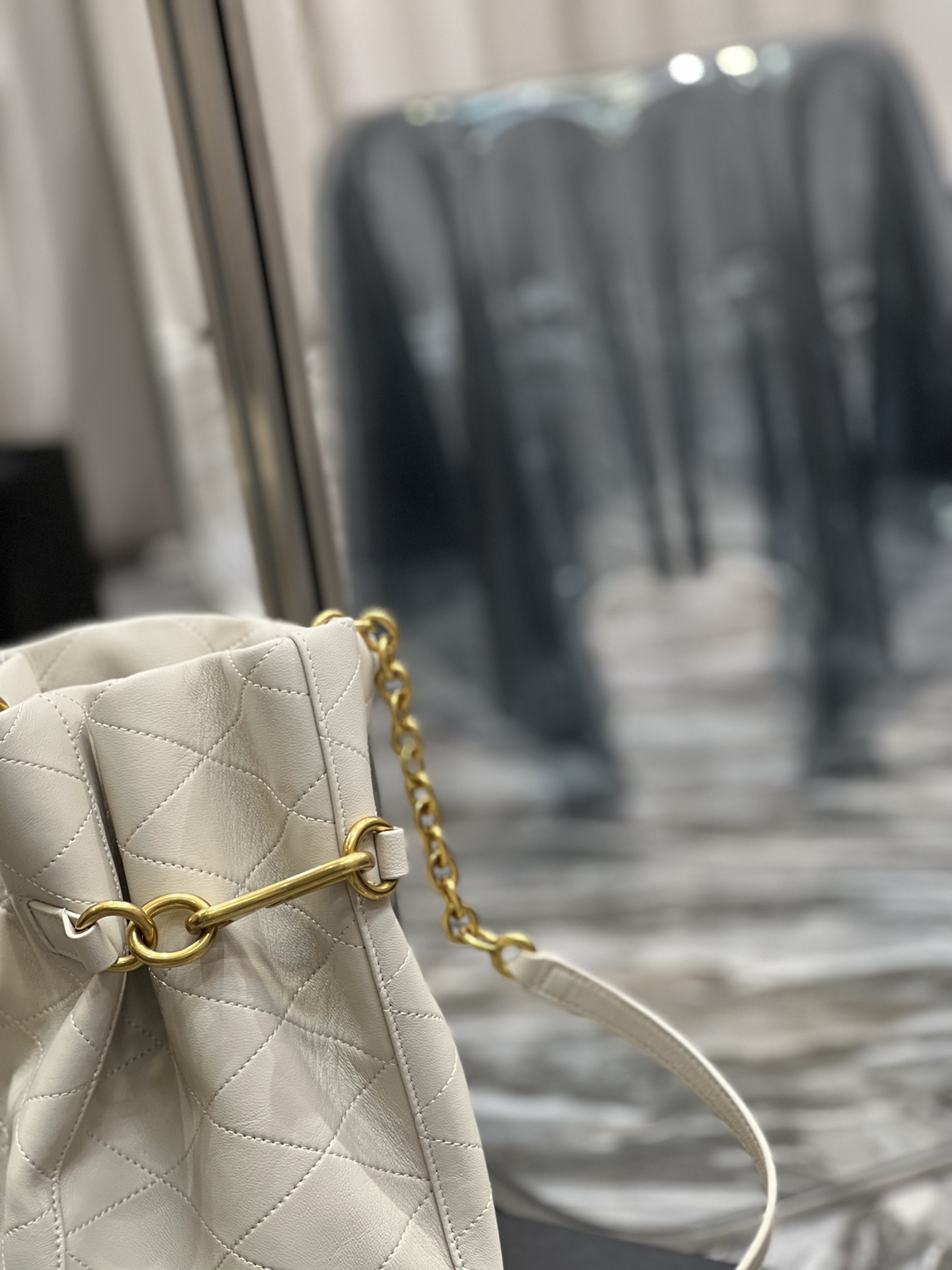 Yves Saint Laurent Le Maillon Hook Bucklet Bag In Supple Leather White