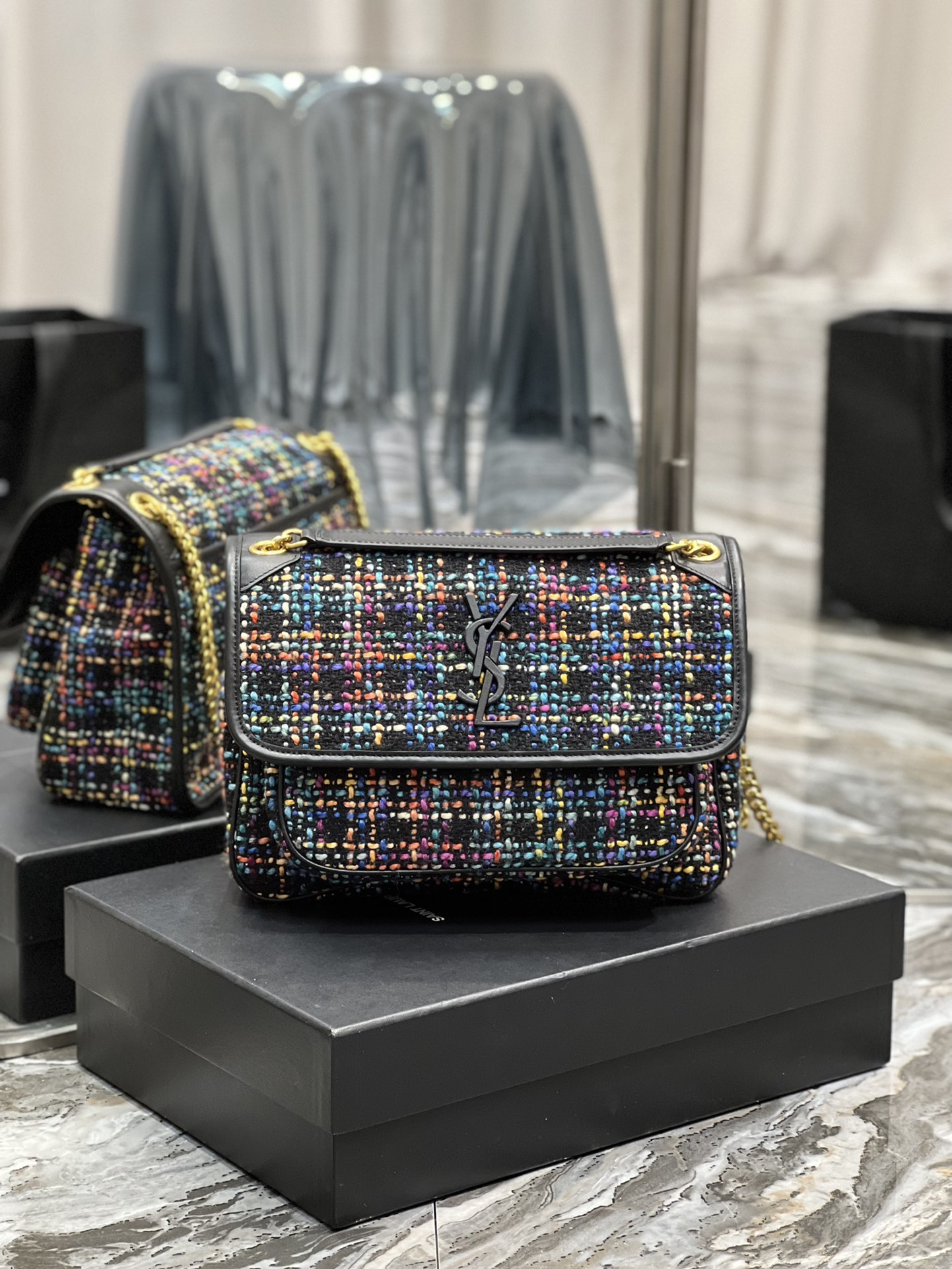 Yves Saint Laurent NIKI Medium Chain Bag In Multicolor Raffia 28cm