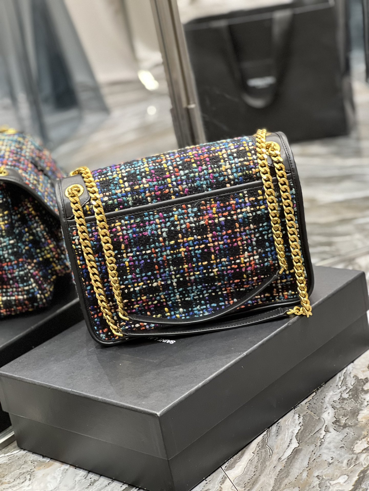 Yves Saint Laurent NIKI Medium Chain Bag In Multicolor Raffia 28cm