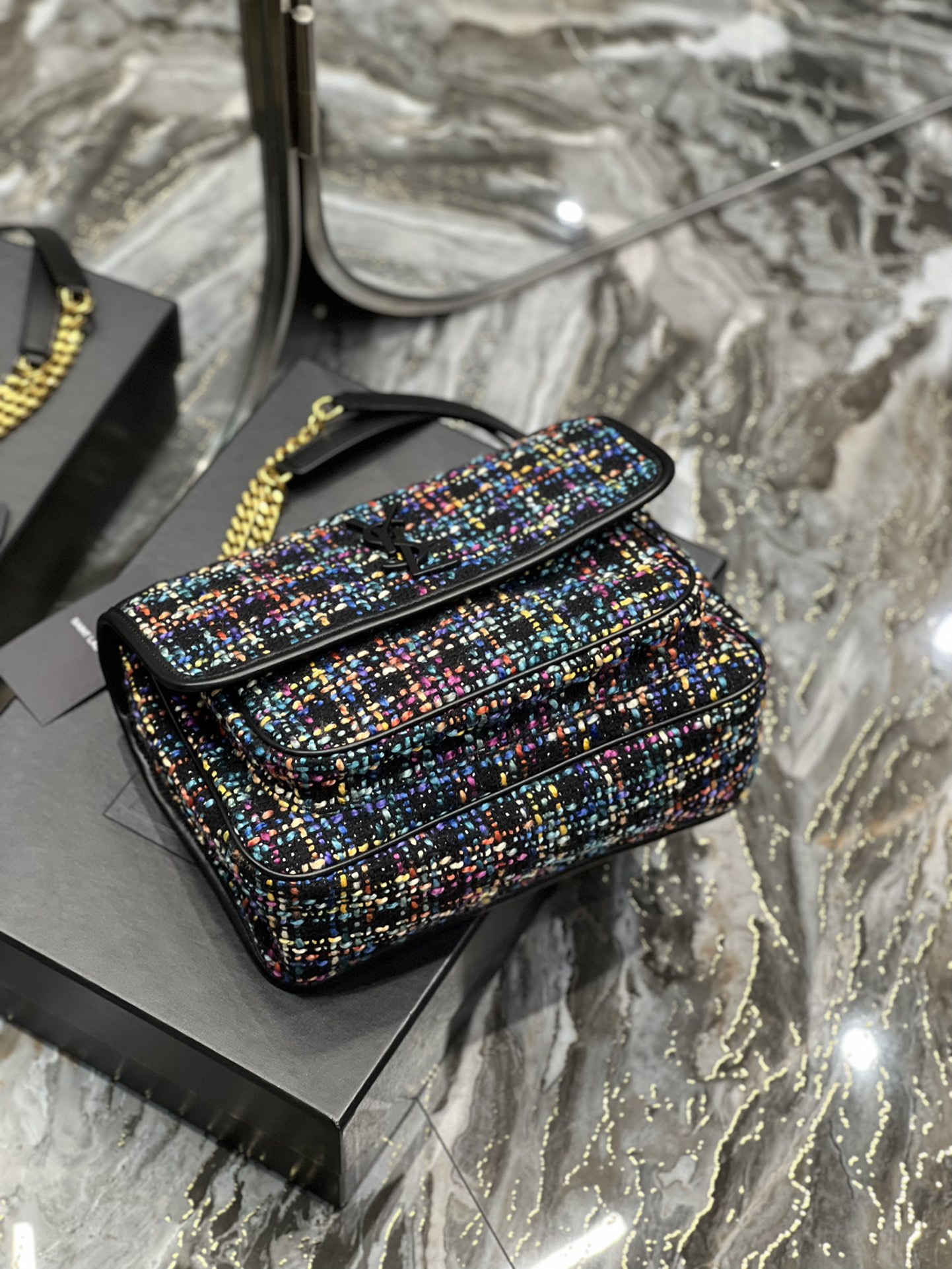 Yves Saint Laurent NIKI Medium Chain Bag In Multicolor Raffia 28cm