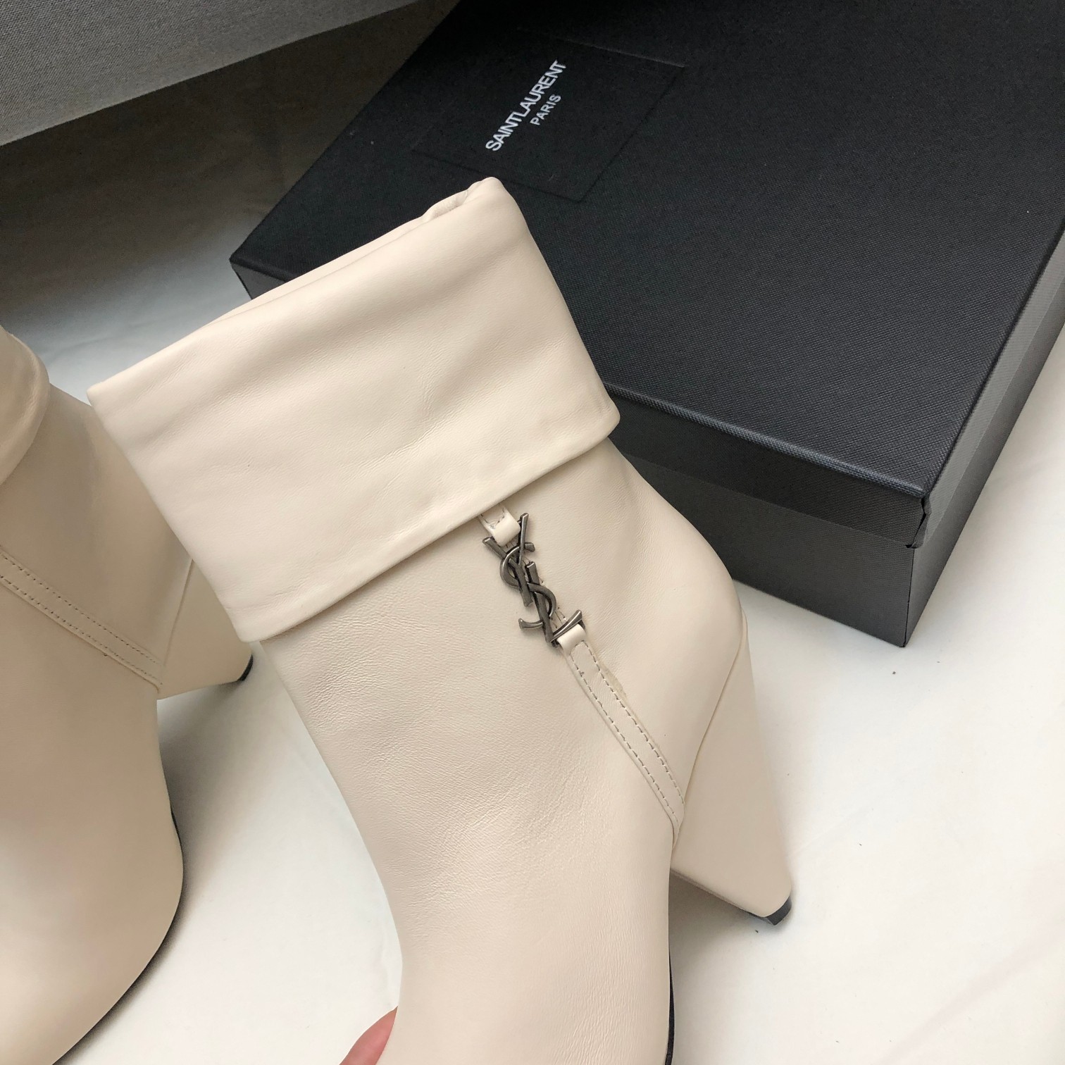 Yves Saint Laurent Women Boots-0003 35-41