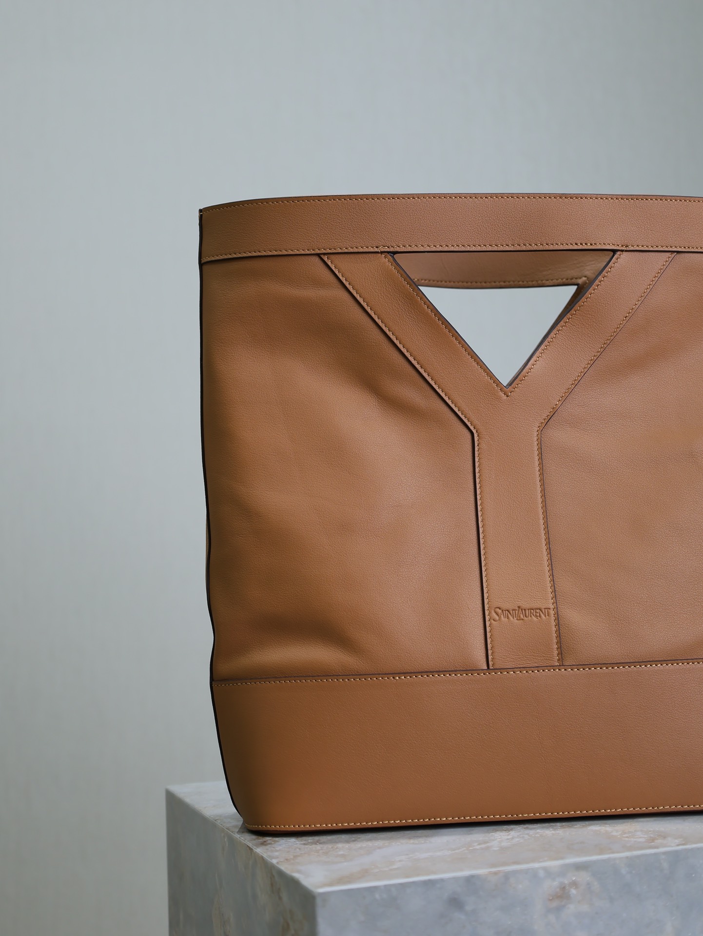 Yves Saint Laurent Y Tote  Bag In Brown Leather