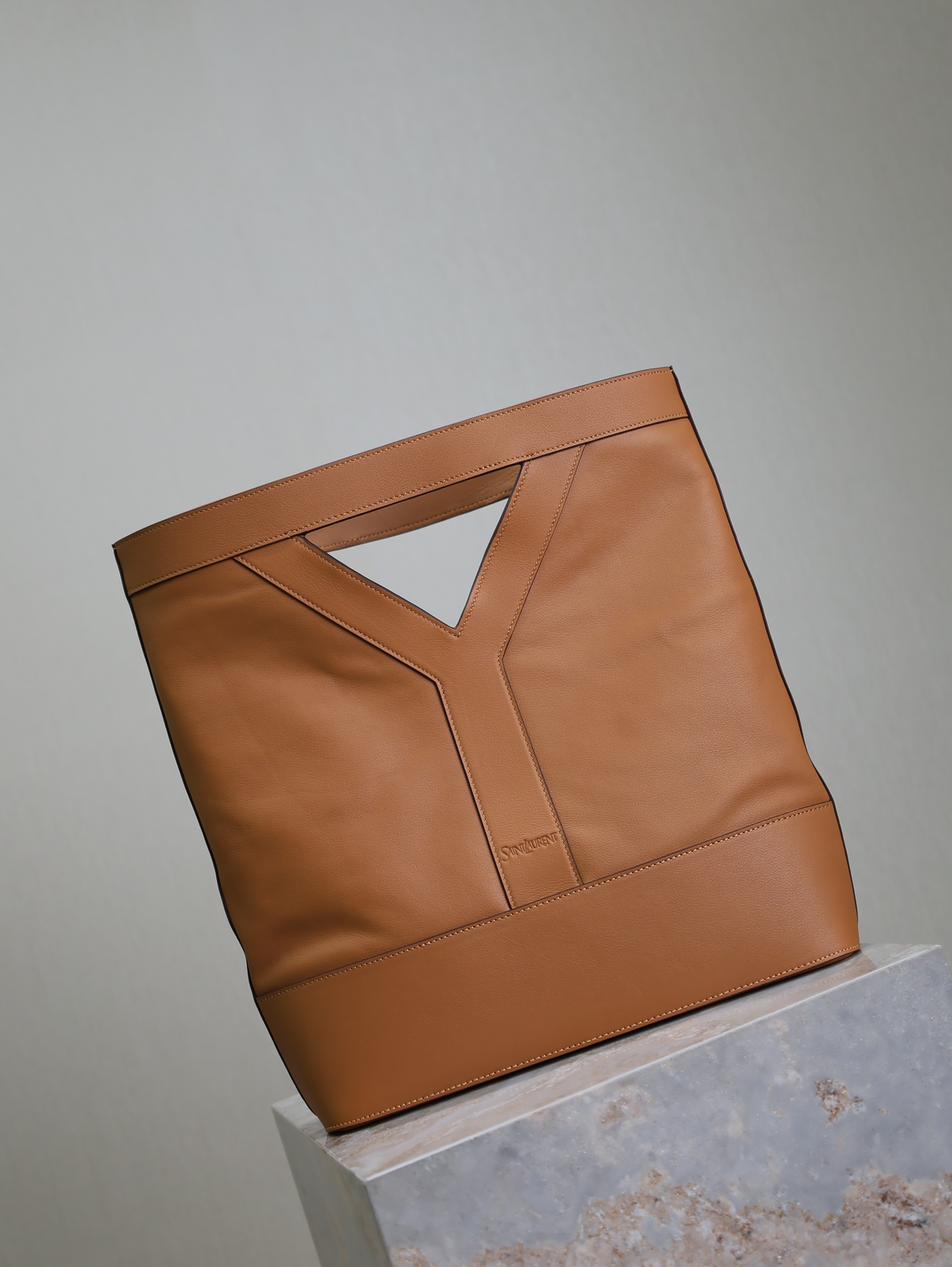 Yves Saint Laurent Y Tote  Bag In Brown Leather