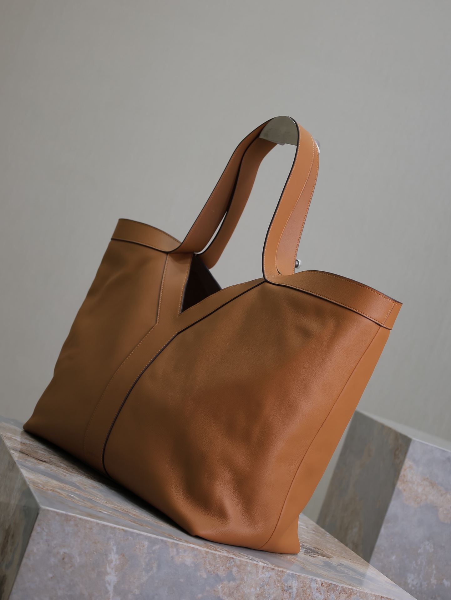 Yves Saint Laurent Y Tote Shopping Bag In Leather Brown