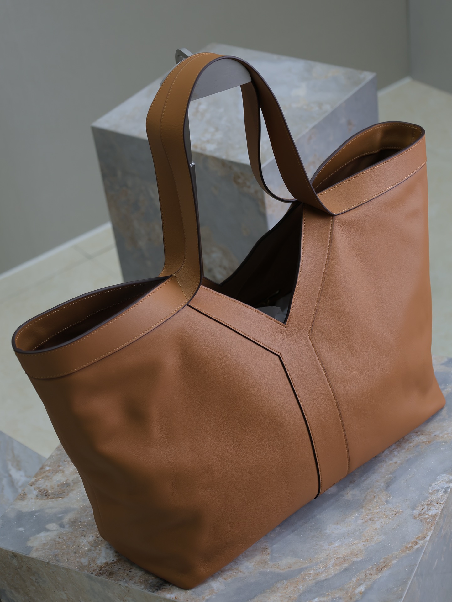 Yves Saint Laurent Y Tote Shopping Bag In Leather Brown